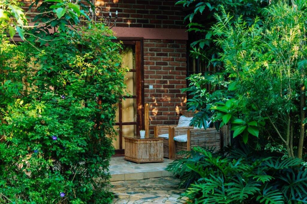 Under The Shade Safari Lodge